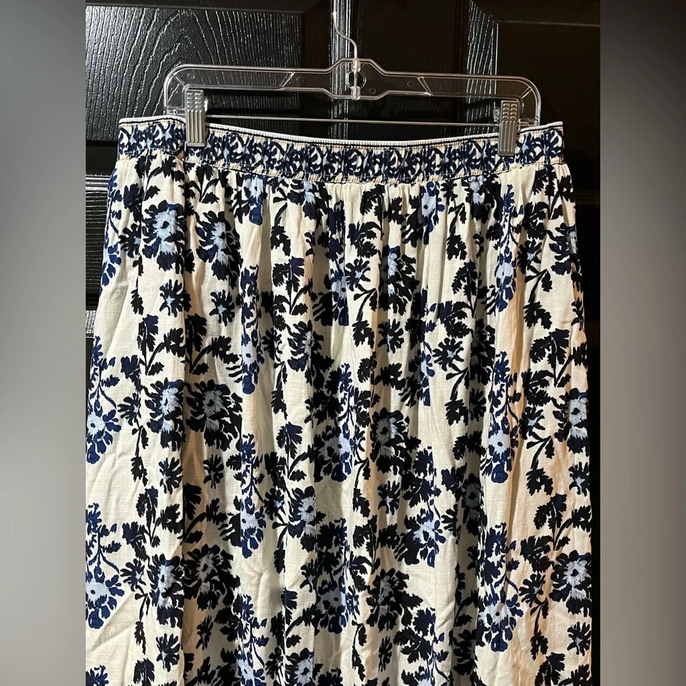 NEW Max Studio London Floral Midi Skirt NWT